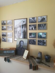 Kraštotyrininkui skirta ekspozicija Karmėlavos Balio Buračo gimnazijos muziejuje (Vilniaus g. 67, Kauno r.). 2019 m.