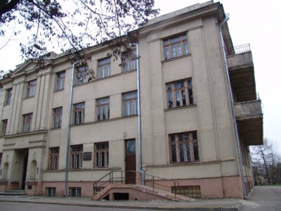 Atminimo lenta pažymėtas pastatas Lopšelio g. 10. 2004 m.