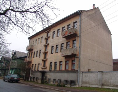 Atminimo lenta pažymėtas namas Savanorių pr. 65. 2004 m. Atminimo lenta pažymėtas namas Savanorių pr. 65. 2004 m.