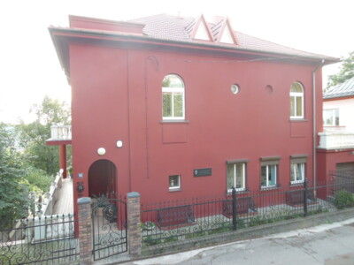 Atminimo lenta pažymėtas namas E. Fryko g. 10. 2017 m.