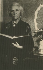 Adelė Nezabitauskaitė-Galaunienė. 1956 m.