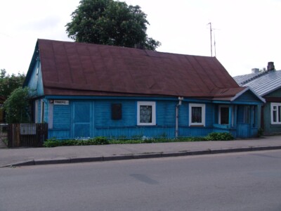 Atminimo lenta pažymėtas namas (Panerių g. 34). 2005 m.