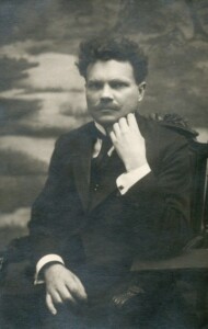 Stasys Matjošaitis-Esmaitis. Apie 1911–1914 m. Stasys Matjošaitis-Esmaitis. Apie 1911–1914 m.