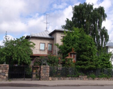 Atminimo lenta pažymėtas namas Panerių g. 79A. 2005 m.
