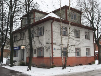 Atminimo lenta pažymėtas namas Savanorių pr. 183. 2005 m.