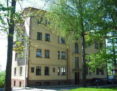Atminimo lentomis pažymėtas namas Vaižganto g. 14. 2012 m.