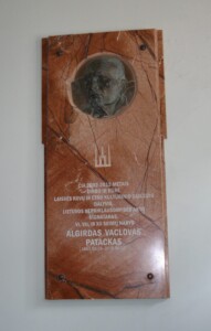 Atminimo lenta (A. Mickevičiaus g. 19). 2021 m.