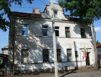 Atminimo lenta pažymėtas namas P. Višinskio g. 5. 2012 m.