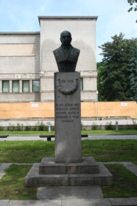 Paminklinis biustas Petrui Vileišiui. 2009 m.